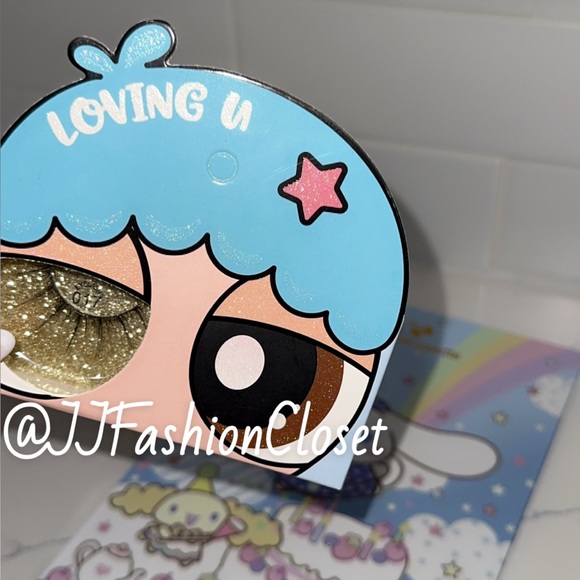 Cinnamonroll makeup bundle 🩵 - Picture 6 of 7